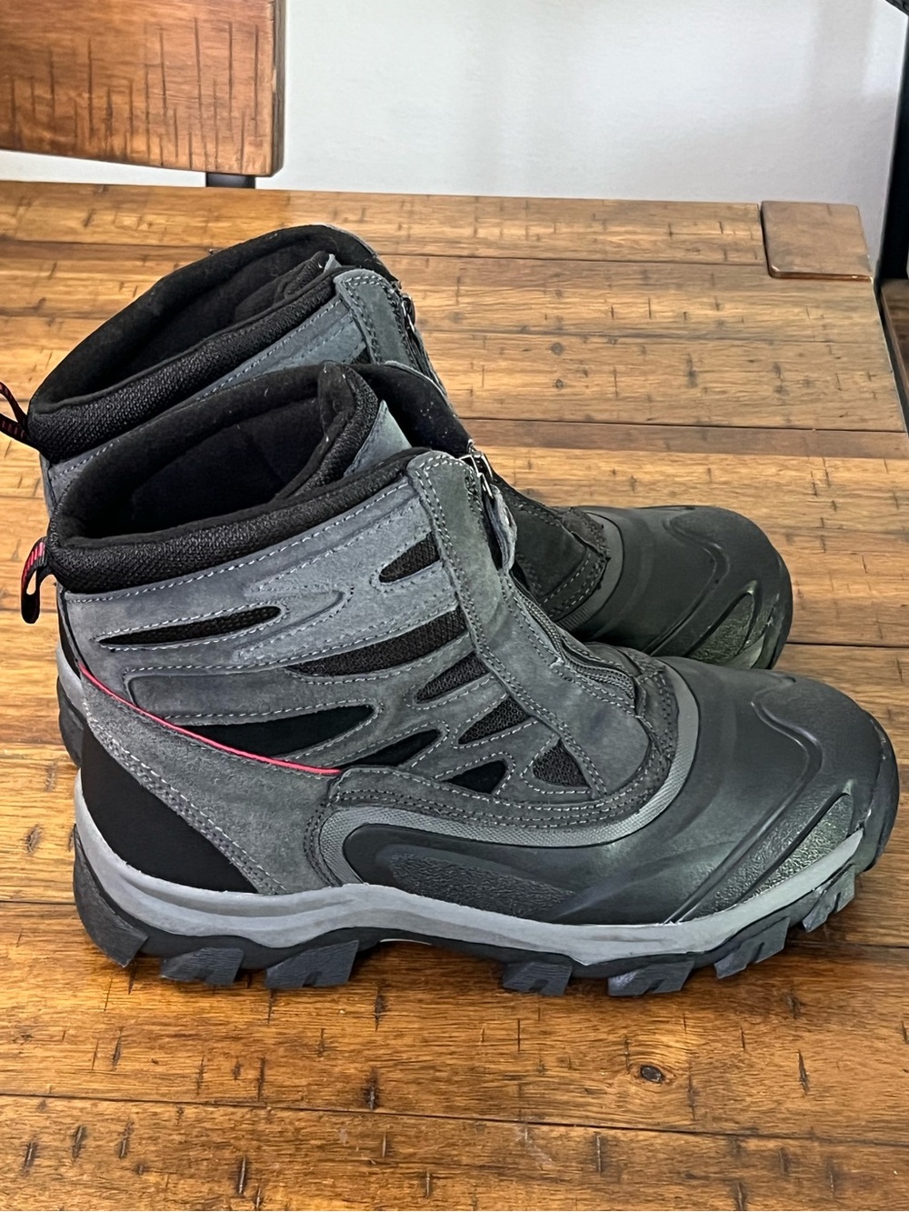 G.H. Bass & Co Waterproof Hiking Boots Size 11M
